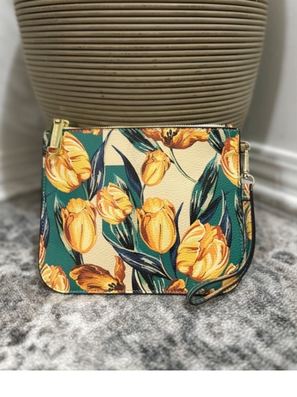 *NWOT Steve Madden Donna Lemon Clutch/Wristlet, - Picture 4 of 13